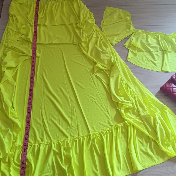 Women Ruffle One-Shoulder Top And Irregular Skirts 2 Piece Set - Picture 15 of 15